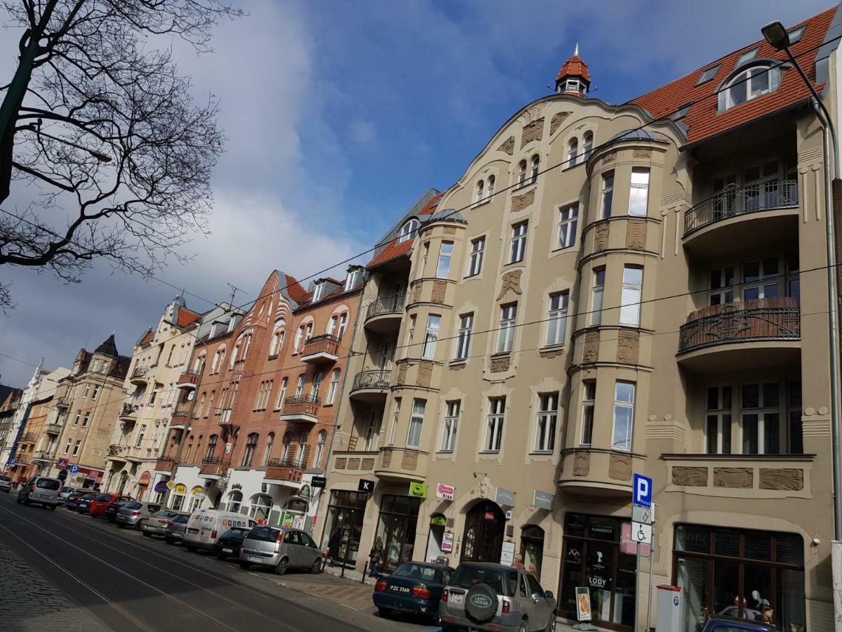 Movie Apartment Jezyce Posen Exterior foto